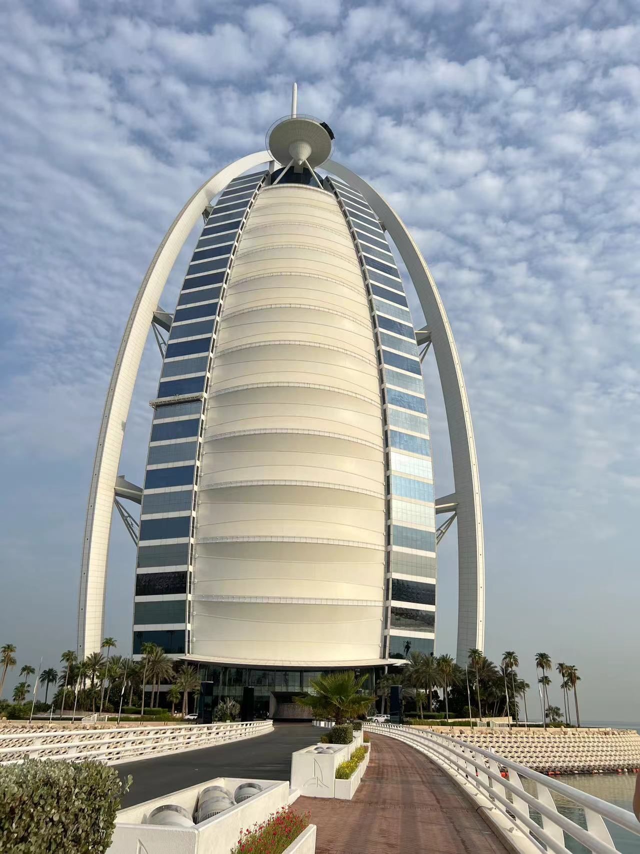 阿联酋7天纯玩含全餐·建国纪念碑·沙迦之心·那不达大宅博物馆·伊朗小镇·朱美拉海滩·The Palm棕榈岛·谢赫扎伊德清真寺·阿布扎比新地标-总统府· 迪拜未来博物馆·迪拜塔·Dubai Mall 广东中旅官网